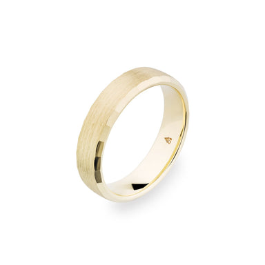14K Yellow Gold 5.5 Brushed Faceted Edge Band