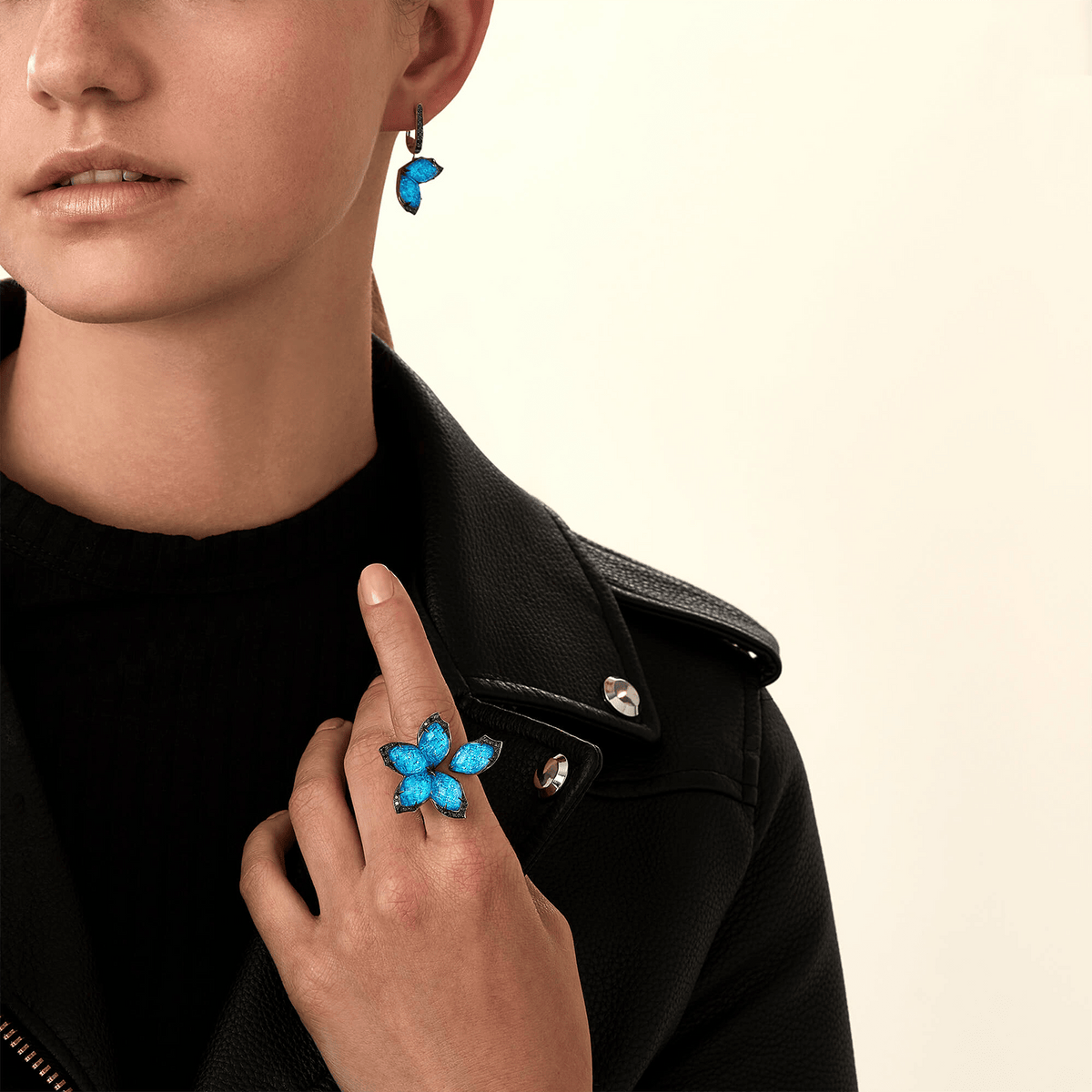Love Me, Love Me Not Ring Crystal Haze Large Ring