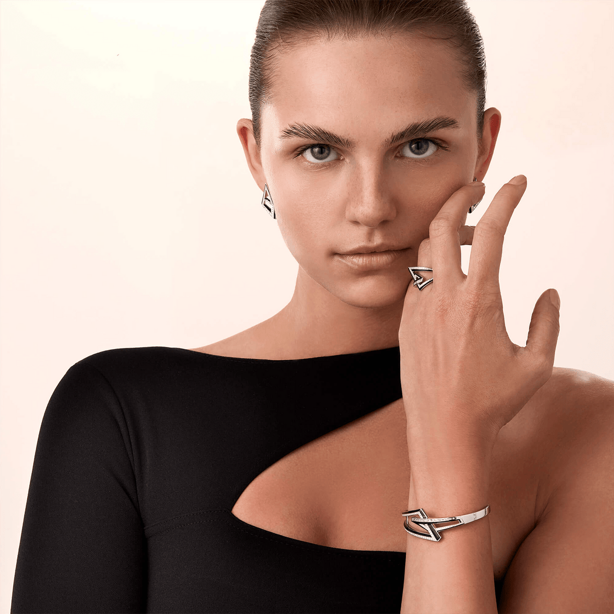 Vertigo Obtuse Bangle