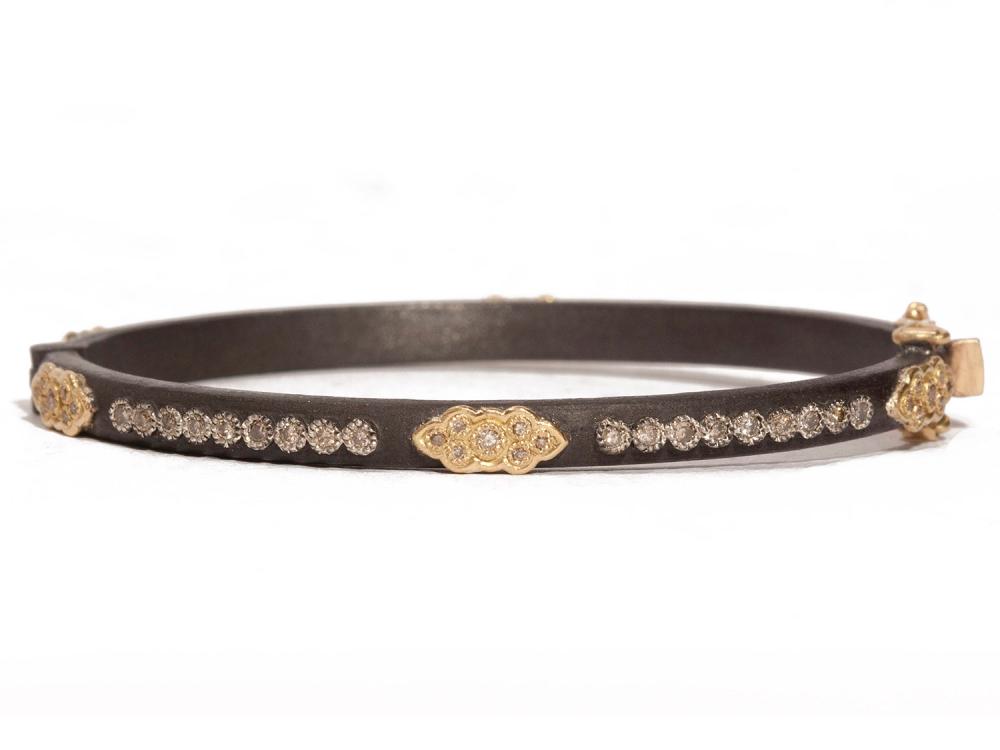 Stslvr/ Scroll Old World Huggie Bracelet